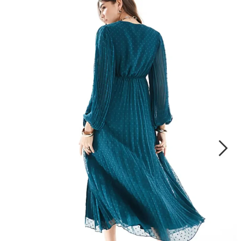 ASOS DESIGN Teal Pleated Textured Chiffon Maxi Dress Size 6 - Picture 2 of 15